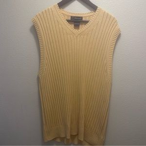 Men’s Façonnable Men’s Sweater Vest 100 % Cotton Size XL Yellow.